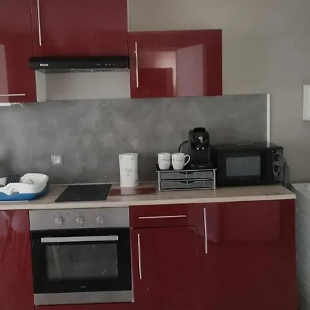 Joli Studio Une Piece 15Min A Pied Centre Depinal 4 Personnes Grace Au Canape Lit, Parking Prive Gratuit Et Parking Exterieur Gratuit Machine A Laver Tv Wifi Machine A Cafe Linge De Lit Et Serviettes Fournis Chantraine Exterior foto